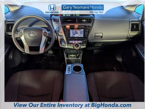 Used 2017 Toyota Prius V Two image 13