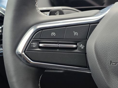 New 2026 Chevrolet Equinox EV LT w/ LPO, Blackout Package image 32