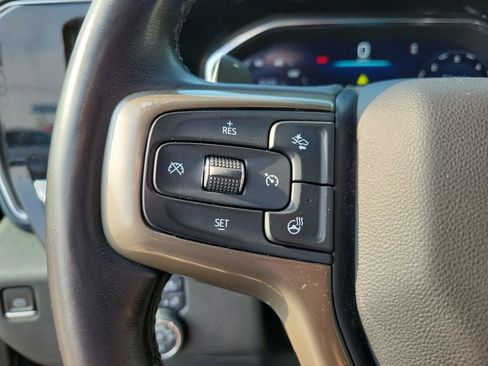 Used 2022 Chevrolet Silverado 1500 High Country w/ High Country Premium Package AWD/4WD image 28
