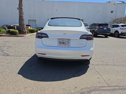 Used 2022 Tesla Model 3 Long Range AWD/4WD image 5