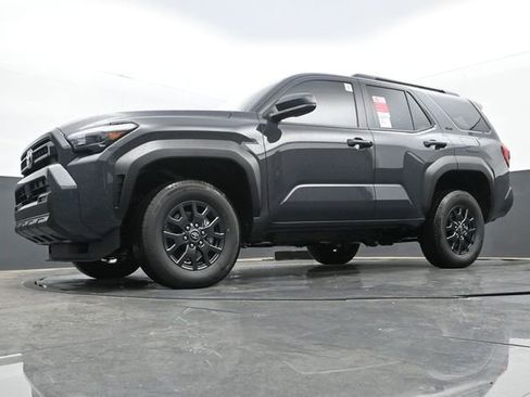 New 2026 Toyota 4Runner SR5 AWD/4WD image 25