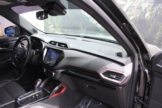 Used 2023 Chevrolet TrailBlazer RS w/ Convenience Package AWD/4WD image 24