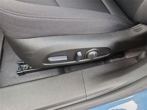 Used 2025 Chevrolet Malibu RS FWD image 14