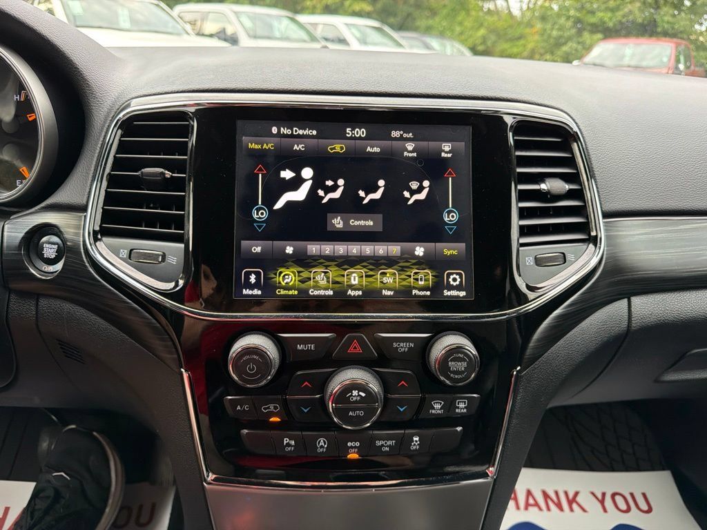 Used 2020 Jeep Grand Cherokee Altitude AWD/4WD image 34