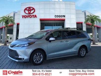 Used 2025 Toyota Sienna XLE