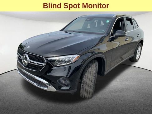 Used 2025 Mercedes-Benz GLC 300 4MATIC image 5