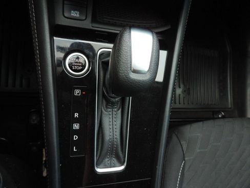 Used 2022 Nissan Kicks SV FWD image 24