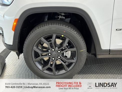 New 2025 Jeep Grand Cherokee L Limited w/ Trailer Tow Package image 10