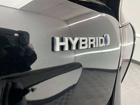 Used 2016 Toyota Prius Four w/ Advanced Technology Package image 19