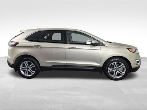 Used 2018 Ford Edge Titanium w/ Equipment Group 301A AWD/4WD image 8