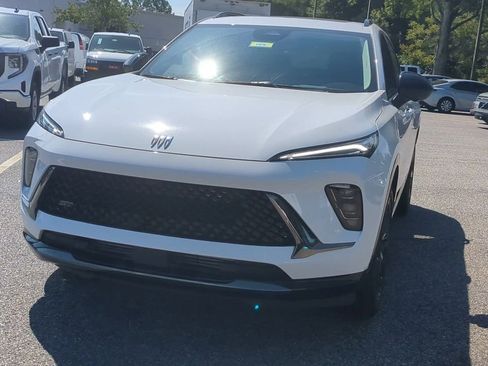 New 2025 Buick Envision Sport Touring image 3