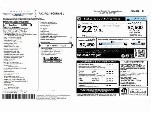 Used 2024 Chrysler Pacifica Touring-L image 2