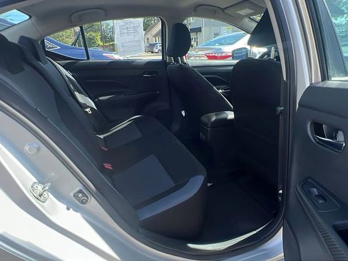 Used 2025 Nissan Versa SV image 27