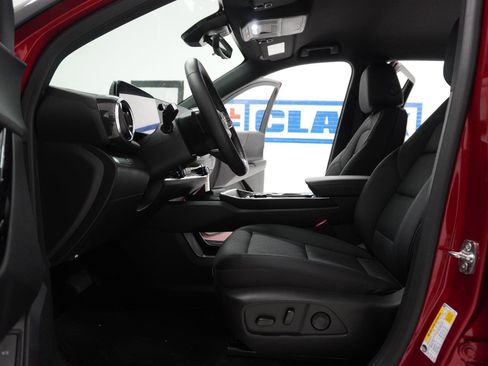 New 2026 Chevrolet Equinox LT w/ Convenience Package II image 16