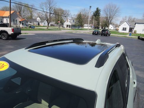 Used 2026 Chevrolet Equinox ACTIV w/ Safety and Technology Package AWD/4WD image 4