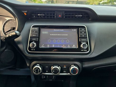 Used 2021 Nissan Kicks S FWD image 29