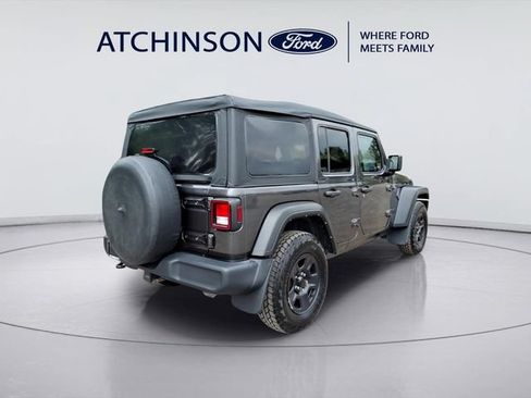 Used 2022 Jeep Wrangler Unlimited Sport AWD/4WD image 5