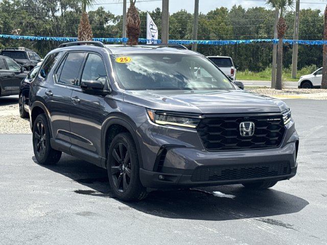 Certified 2025 Honda Pilot Black Edition image 2