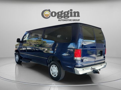 Used 2013 Ford E-350 and Econoline 350 XLT image 3