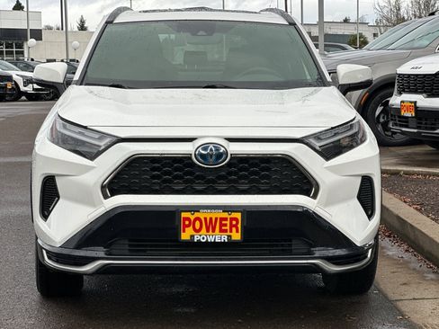 Used 2023 Toyota RAV4 SE w/ Weather & Moonroof Package image 9