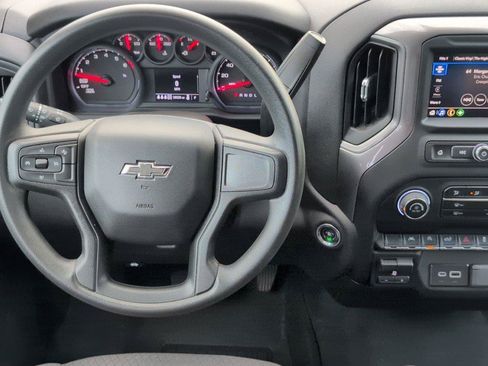 Used 2025 Chevrolet Silverado 1500 Custom Trail Boss AWD/4WD image 31