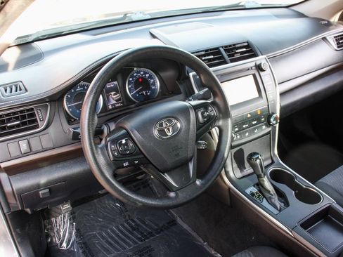 Used 2017 Toyota Camry LE image 17