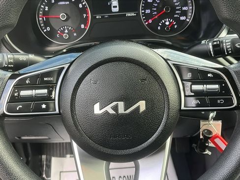 Used 2023 Kia Forte LXS image 11