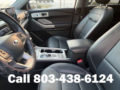 Used 2023 Ford Explorer Limited w/ Limited Technology Package RWD image 9