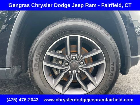 Used 2019 Jeep Grand Cherokee Limited AWD/4WD image 10