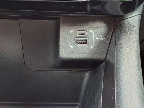 Used 2022 Jeep Compass Latitude image 11