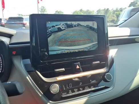 Used 2026 Toyota Corolla LE FWD image 17