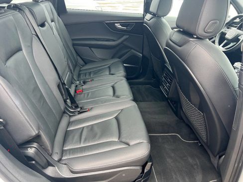 Used 2025 Audi Q7 3.0T Premium Plus image 16