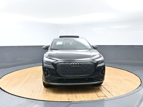 Used 2023 Audi Q4 e-tron Premium Plus w/ Premium Plus image 5