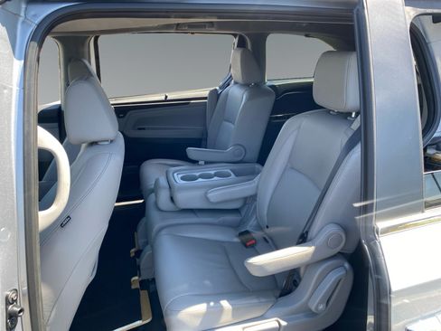 Used 2024 Honda Odyssey EX-L image 13