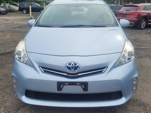 Used 2014 Toyota Prius V Three FWD image 3