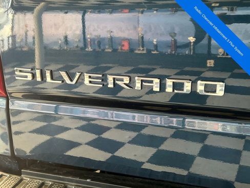 Used 2021 Chevrolet Silverado 1500 RST image 14