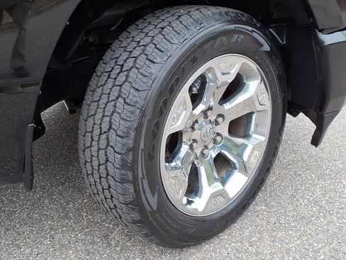 Used 2020 RAM 1500 Big Horn AWD/4WD image 9