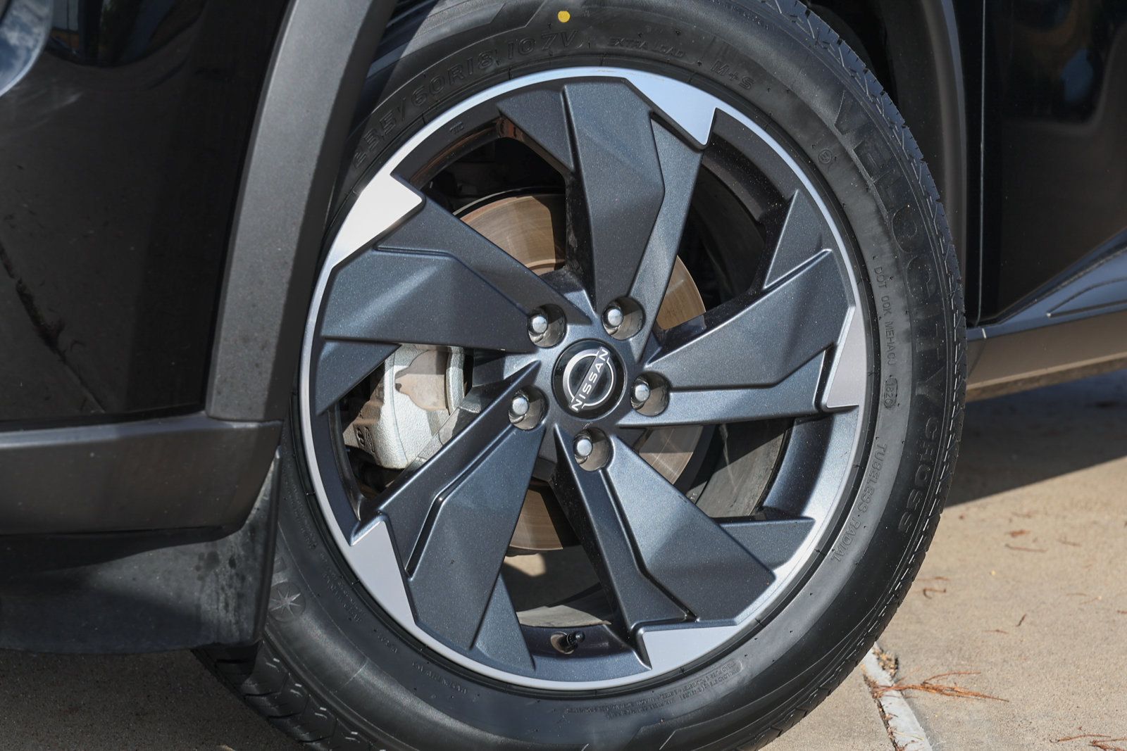 Used 2026 Nissan Rogue SV AWD/4WD image 12