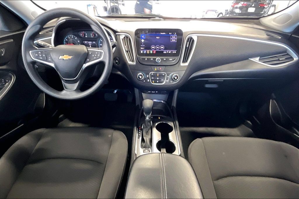 Used 2024 Chevrolet Malibu LT FWD image 6
