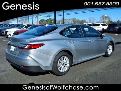 Used 2025 Toyota Camry LE FWD image 25