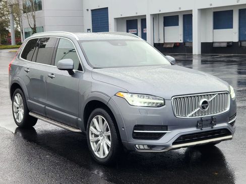 Used 2016 Volvo XC90 T6 Inscription w/ Vision Package image 5