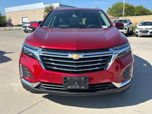 Used 2023 Chevrolet Equinox Premier AWD/4WD image 3