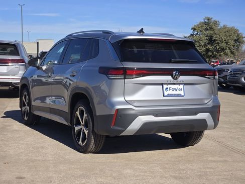New 2026 Volkswagen Tiguan SE FWD image 3