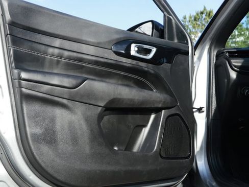 Used 2023 Jeep Compass Altitude image 21