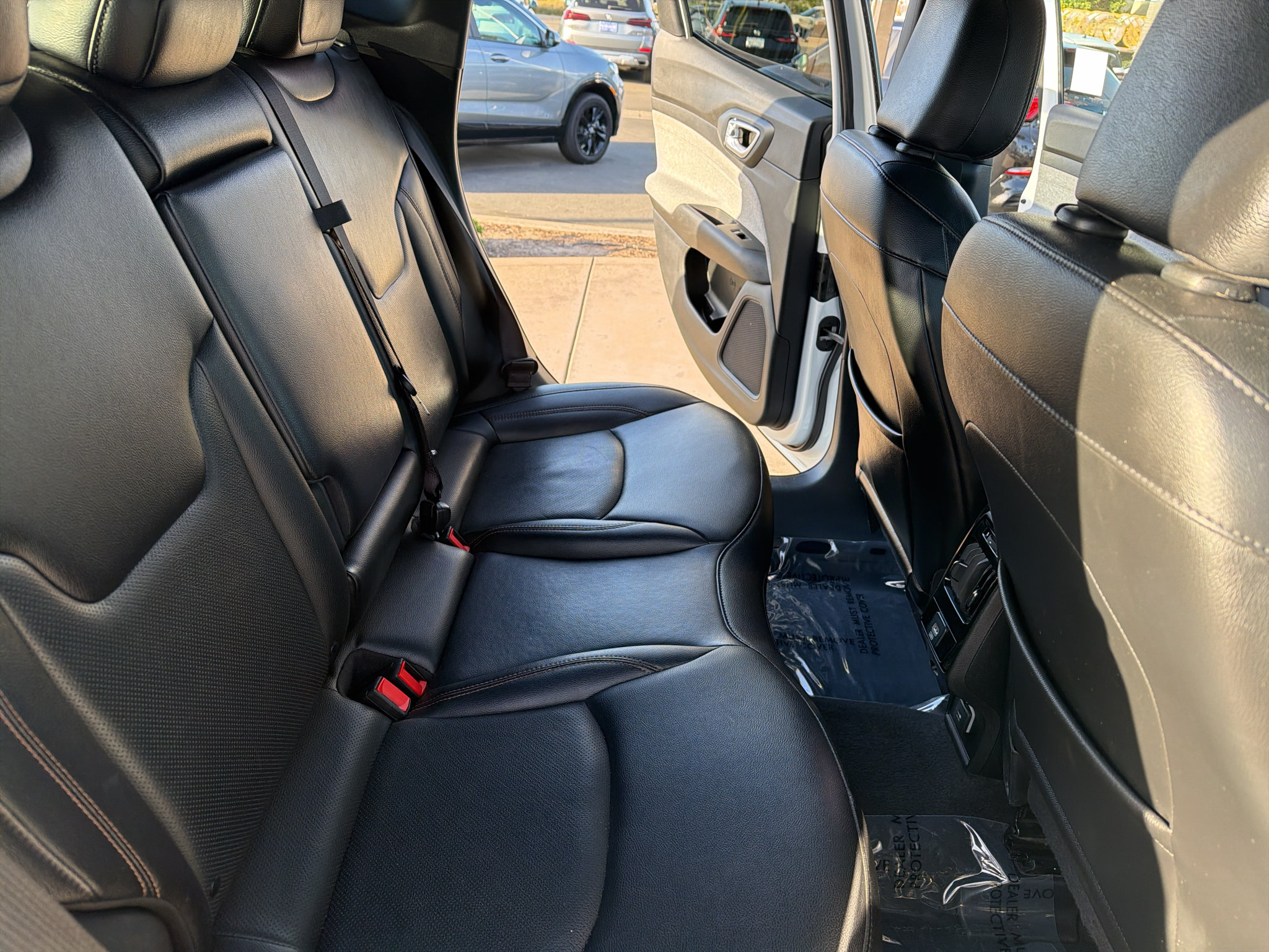 Used 2023 Jeep Compass Latitude AWD/4WD image 12