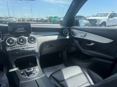 Used 2019 Mercedes-Benz GLC 300 4MATIC image 28