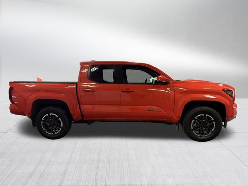 Used 2024 Toyota Tacoma TRD Sport w/ TRD Sport Upgrade Package image 8