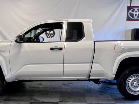 Used 2024 Toyota Tacoma SR image 6