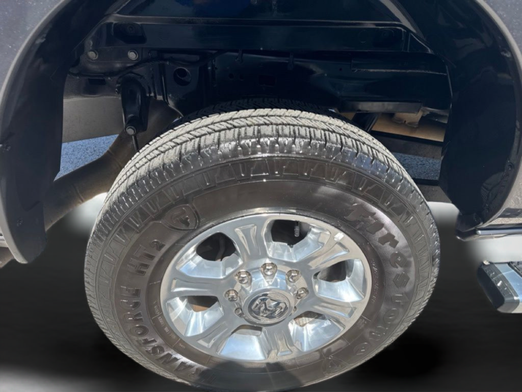 Used 2025 RAM 2500 Big Horn AWD/4WD image 38