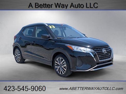 Used 2023 Nissan Kicks SV FWD image 4